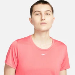 Nike Dri-Fit One STD Maglietta Donna - Corallo 18 Nike Dri-Fit One STD Maglietta Donna - Corallo -Tennis Gioco 57071000 16