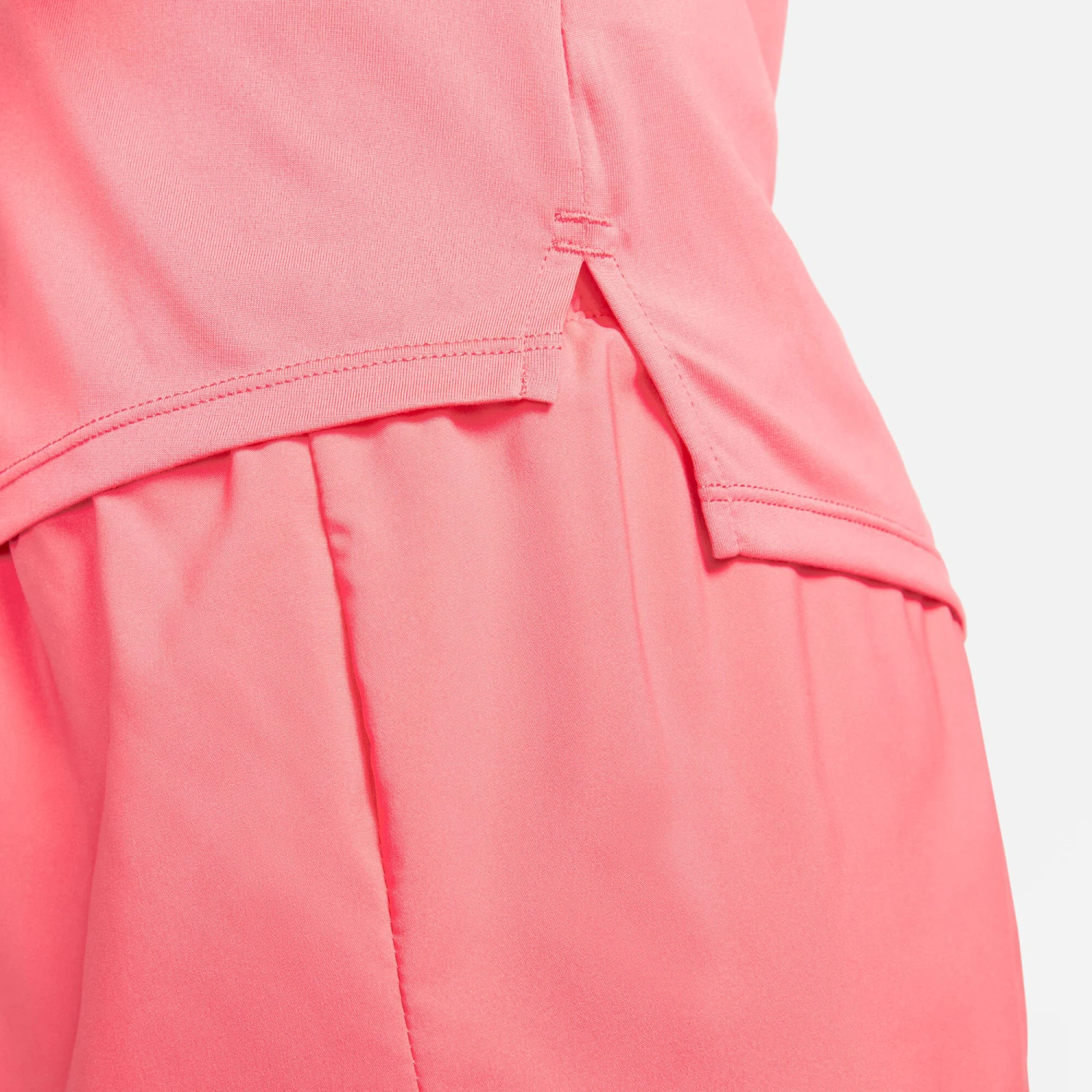 Nike Dri-Fit One STD Maglietta Donna - Corallo 11 Nike Dri-Fit One STD Maglietta Donna - Corallo - immagine 9